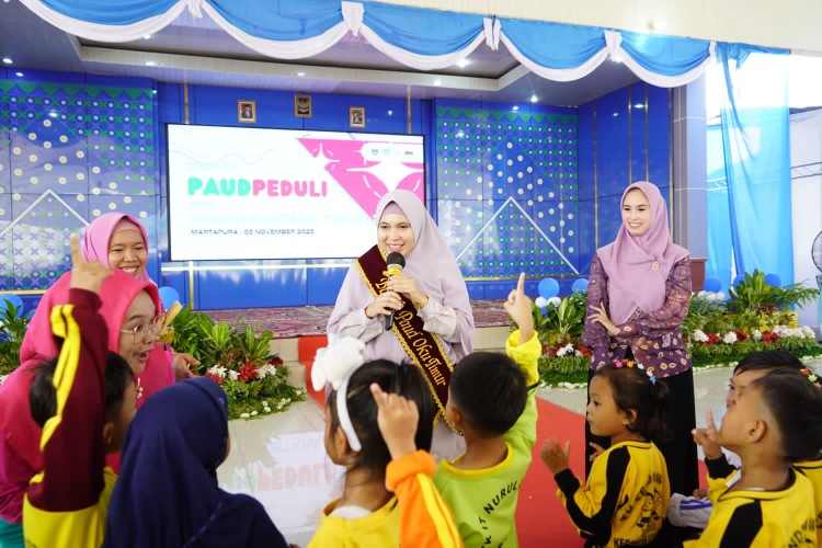TP PKK Kabupaten OKU Timur kembali menyelenggarakan Gebyar PAUD Bhakti Pustaka Tahun 2023 dan Literasi Anak Usia Dini serta Launching Pendongeng Cilik Kabupaten OKU Timur, Jumat 3 November 2023.