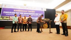 Bupati OKU Timur H Lanosin membuka langsung Bimtek Pengelolaan dan Inventarisasi Aset Desa di Hotel Wyndham OPI Palembang