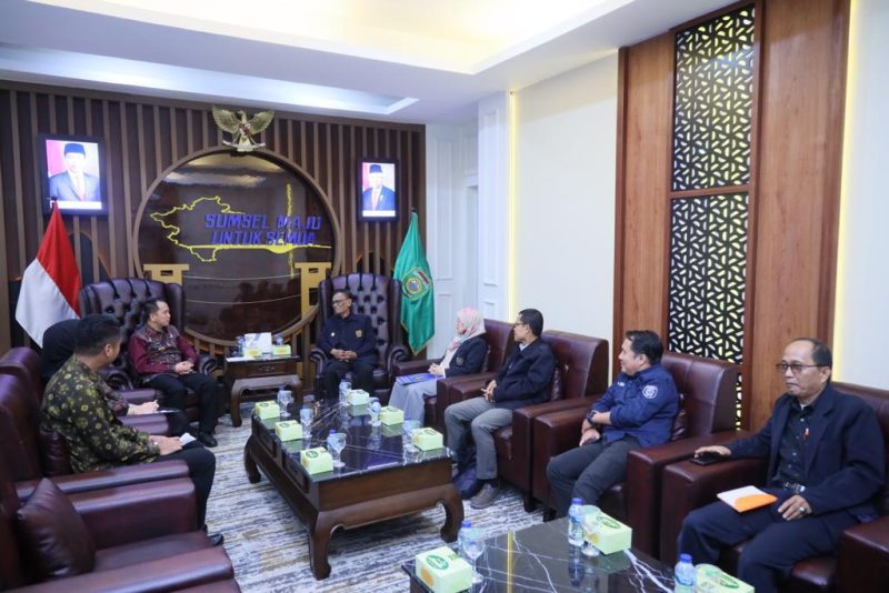 Pengurus PWI Sumsel melakukan audiensi dengan Pj Gubernur Sumsel, Dr Drs H Agus Fatoni Msi, Kamis (16/11/2023)