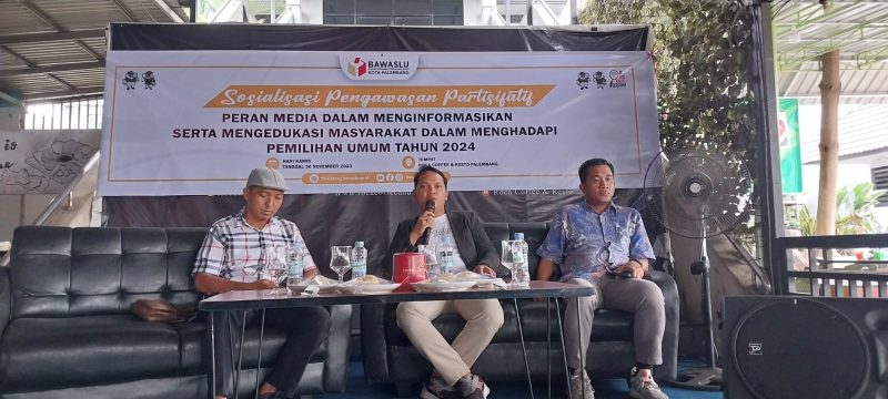 Koordinator Divisi Pencegahan Partisipasi Masyarakat dan Hubungan Masyarakat Bawaslu Kota Palembang, Muslim SHum MSi, Kamis (30/11/2023) saat Sosialisasi Pengawasan Partisipatif