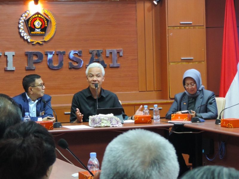 Calon Presiden RI, Ganjar Pranowo saat menghadiri undangan PWI Pusat, Kamis (30/11/2023)