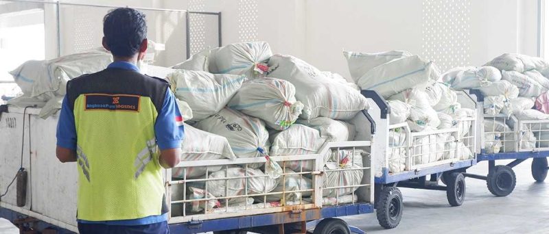 Bandara Juanda Surabaya menjadi sebagai pilot project implementasi Program Penataan Ekosistem Logistik Nasional atau National Logistics Ecosystem (NLE)