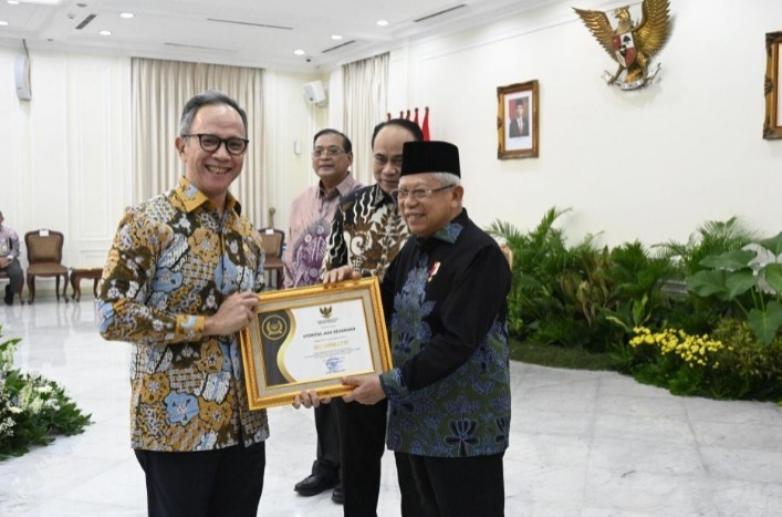 Otoritas Jasa Keuangan (OJK) meraih predikat sebagai Badan Publik dengan kategori Informatif terbaik nasional tahun 2023