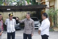 PJ Walikota H Ratu Dewa memastikan sarana dan prasarana kantor Bawaslu dan KPU Kota Palembang menjelang perhelatan kontestasi politik 2024.