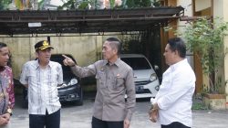 PJ Walikota H Ratu Dewa memastikan sarana dan prasarana kantor Bawaslu dan KPU Kota Palembang menjelang perhelatan kontestasi politik 2024.