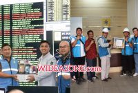 PLH GM PLN UIDS2JB Toni Wahyu Wibowo bersama jajaran mengunjungi 39 posko siaga.