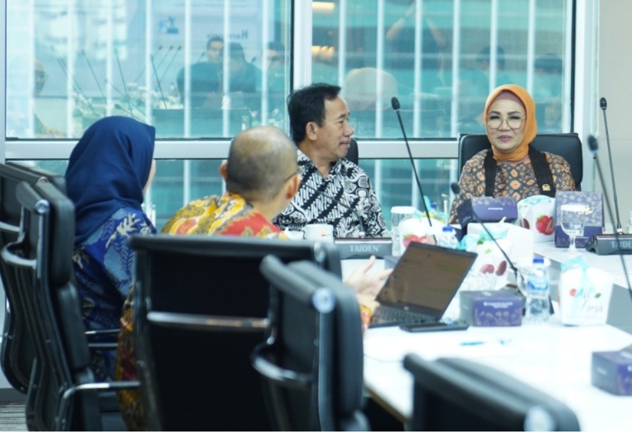Ketua DPRD Provinsi Sumatera Selatan, Dr Hj RA Anita Noeringhati SH MH melakukan kunjungan kerja [Kunker] penting ke kantor perwakilan PT Bukit Asam Tbk (PTBA) di DKI Jakarta.