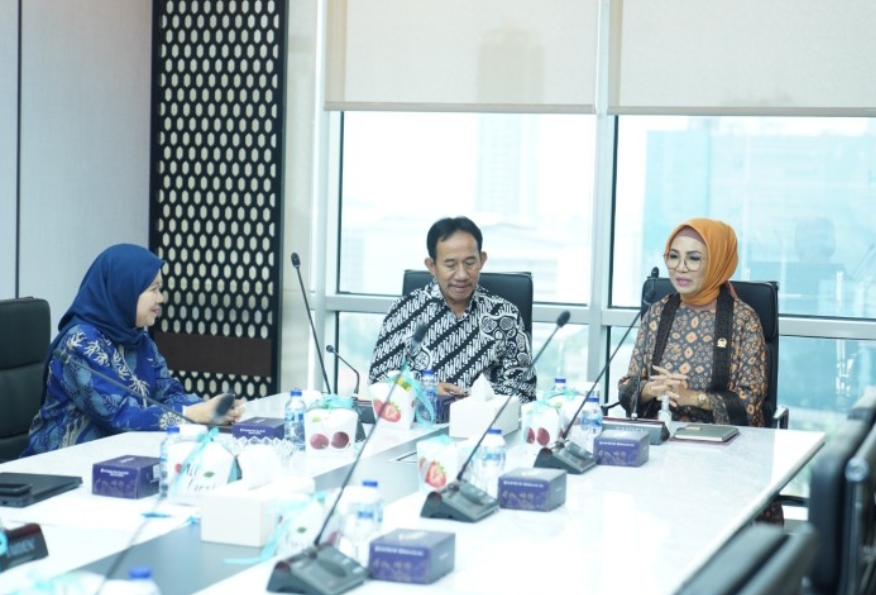 Ketua DPRD Provinsi Sumatera Selatan, Dr Hj RA Anita Noeringhati SH MH melakukan kunjungan kerja [Kunker] penting ke kantor perwakilan PT Bukit Asam Tbk (PTBA) di DKI Jakarta.