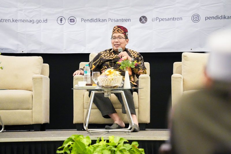 Plt Direktur PD Pontren, Waryono