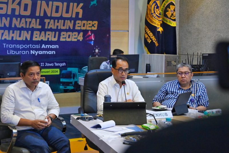 Menteri Perhubungan Budi Karya Sumadi, Minggu (31/12/2023), melakukan rapat koordinasi dengan pemerintah daerah di Jawa Tengah