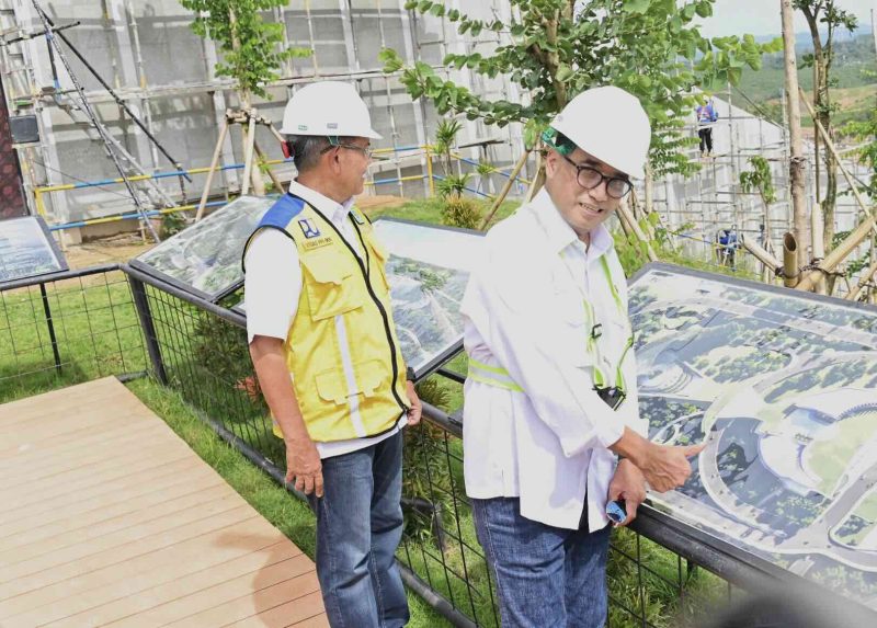 Menteri Perhubungan Budi Karya Sumadi mengecek progres pembangunan Bandara Nusantara di Ibu Kota Nusantara (IKN), Rabu (24/1/2024)