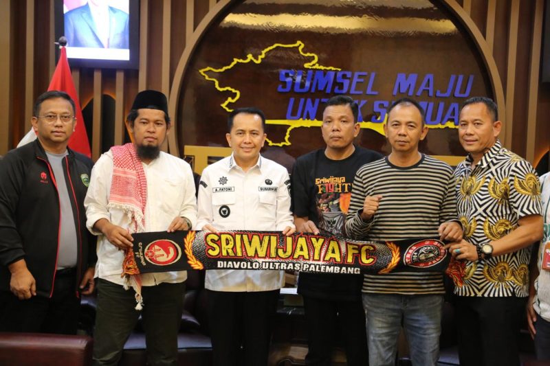 Kala PJ Gubernur Sumsel Agus Fatoni bertemu dengan manajemen Sriwijaya FC