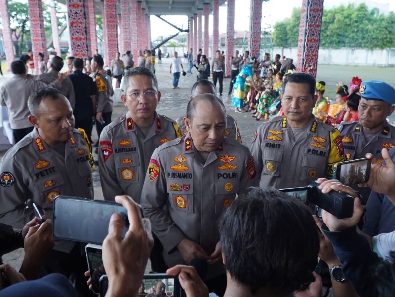 Kapolda Kalimantan Barat [Kalbar] Irjen Pol Pipit Rismanto SIK MH