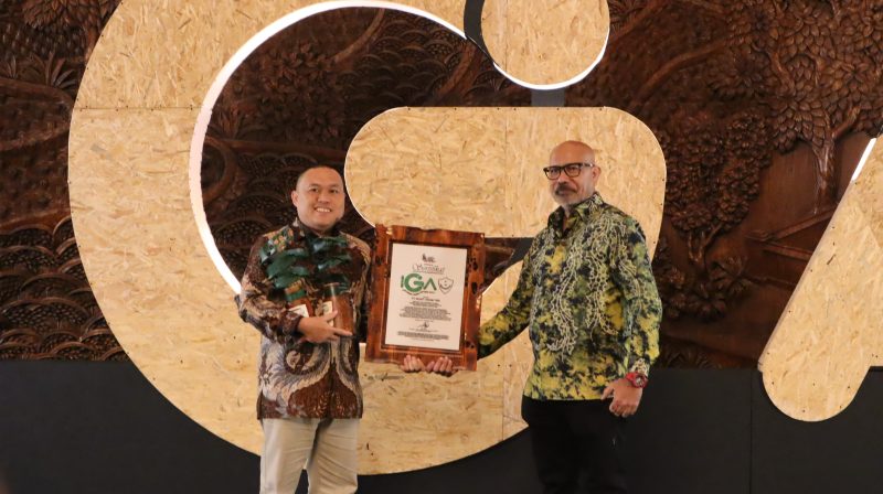 PT Bukit Asam Tbk (PTBA) mendapatkan predikat The Promising dalam ajang Indonesia Green Awards (IGA) 2024 karena berhasil meraih 2 penghargaan, yaitu kategori Rekayasa Teknologi Dalam Menghemat Energi/Penggunaan Energi Terbarukan dan Mengembangkan Keanekaragaman Hayati.