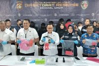 Direktorat Reserse Kriminal Umum Polda berhasil menangkap kedua remaja putri Pemeran hingga Wasit dalam video yang sempat viral di media sosial dan menghebohkan warga Sumsel.