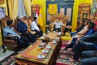 Tokoh pemuda Sumatera Selatan Yudha Pratomo Mahyudin , Kamis (25/1) malam bersilaturahmi ke Istana Adat Kesultanan Palembang Darussalam