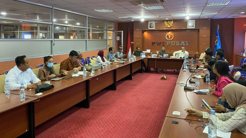 Ketua Umum PWI Pusat, Hendry CH Bangun didampingi Sekjen PWI Pusat, Sayyid Iskandarsyah