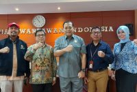 PWI Pusat dan Komisi Informasi Pusat (KIP) RI menjalin dan memantapkan kerja sama terutama bidang informasi dan bidang-bidang lainnya yang memungkinkan dilaksanakan antara kedua lembaga