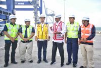 Menhub RI, Budi Karya Sumadu saat meninjau Pelabuhan Kuala Tanjung, Sumatera Utara serta mencoba jalan tol Tebing Tinggi - Indrapura - Kuala Tanjung, Selasa (6/2/2024)