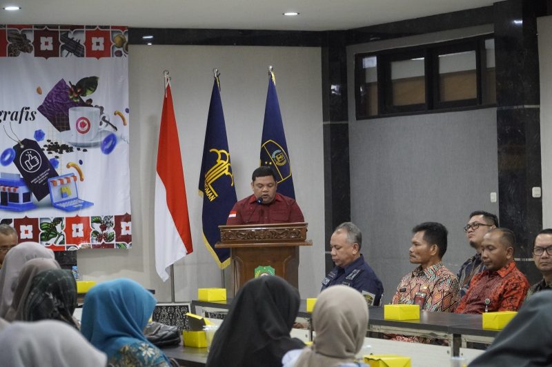 Kantor Wilayah Kementerian Hukum dan HAM Kalimantan Barat [Kanwil Kemenkumham Kalbar] memberikan Pendampingan Pengajuan Permohonan Kekayaan Intelektual, bertempat di Aula Bumi Betuah Kantor Walikota Singkawang, Kamis 15 Februari 2024.