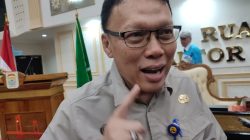 Kepala Dinas PUPR Palembang Ir H Ahmad Bastari ST MT IPM ASEAN-Eng usai melantik Komunitas Masyarakat Peduli Sungai, Peduli Banjir dan Lingkungan Kota Palembang di Ruang Parameswara Sekretariat Daerah Kota Palembang pada Jumat 23 Februari 2024.