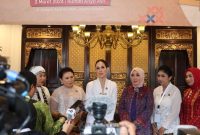 Gelaran Bazar Sembako Murah Ramadhan 1445 H/2024 M dibuka langsung Ketua Umum Dekranas Wury Ma'ruf Amin didampingi Ketua Harian Tri Tito Karnavian dan Ketua Panitia Peringatan HUT 44 Dekranas Loemongga Agus Gumiwang serta dihadiri sejumlah pengurus Dekranas dan warga setempat.