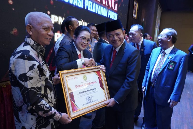 Bupati Asahan H Surya BSc menghadiri Sidang Istimewa Penyampaian Laporan Tahunan Pengadilan Tinggi Medan Tahun 2023, berlangsung di Hotel Grand Mercury Medan, Kamis 7 Maret 2024.