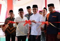 Penjabat Walikota Palembang Ratu Dewa meresmikan tiga masjid yang baru saja selesai dibangun. Rumah ibadah ini diharapkan dapat menjadi sarana masyarakat dalam menunaikan kewajiban, maupun membahas berbagai persoalan.