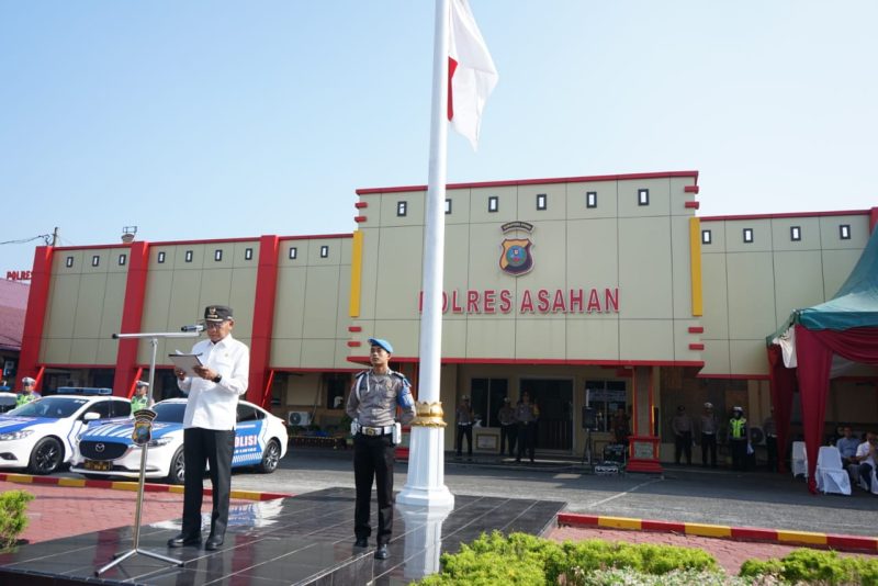 Bupati Asahan H Surya BSc memimpin Apel Gelar Pasukan Operasi Keselamatan Toba 2024 di halaman Polres Asahan, Rabu 13 Maret 2024.