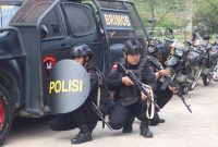 Satbrimob Polda Kalbar terus mengasah kemampuan personelnya melalui kegiatan latihan mengantisipasi kesalahan prosedur dalam melakukan penindakan di lapangan. Minggu 24 Maret 2024.