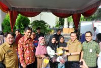 Penjabat (Pj) Gubernur Sumatera Selatan (Sumsel) Agus Fatoni secara resmi membuka Operasi Pasar Murah yang diselenggarakan oleh Perwakilan Badan Pengawas Keuangan dan Pembangunan (BPKP) Provinsi Sumsel. Kegiatan ini berlangsung di Kantor Perwakilan BPK Sumsel, Palembang, Sumatera Selatan, Selasa 26 Maret 2024.