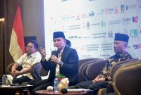 PJ Gubernur Sumsel Agus Fatoni dalam Rapat Koordinasi (Rakor) Ketenagakerjaan Tahun 2024 di Ballroom Hotel Excelton Palembang, Sumatera Selatan, Senin 25 Maret 2024.