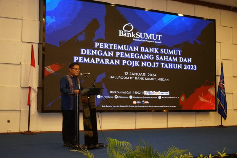 Bupati Asahan H Surya BSc menghadiri pertemuan PT Bank Sumut dengan pemegang saham dan pemaparan POJK 17/2023 tentang Penerapan Tata Kelola Bank Umum di Ballroom Kantor Pusat PT. Bank Sumut, Jumat 12 Januari  2024.