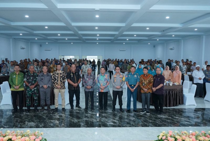 Membuka Musrenbang RKPD Kabupaten Asahan Tahun 2025, Bupati H Surya BSc meminta kepada seluruh Perangkat Daerah mempedomani 10 Program Prioritas dengan kegiatan strategis yang tertera dalam Renstra masing-masing Perangkat Daerah, guna mewujudkan visi Pemerintah Kabupaten Asahan.