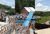 Robohnya konstruksi bangunan  [girder fly over] jembatan layang Bantaian menghantam rumah warga sekitar, menimpa gerbong babarenjanjang kereta api yang tengah melintas, dan jalur yang menghubungkan Palembang - Prabumulih - Muara Enim pun lumpuh. Insiden yang terjadi pada pukul 11.00 WIB [7/3/24] tersebut merenggut nyawa satu dari 9 orang pekerja proyek.