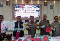 Kapolres OKUT AKBP Dwi Agung Setyono SIK MH didampingi jajarannya dalam keterangan Pers ungkap kasus selama Operasi Pekat Musi 2024.