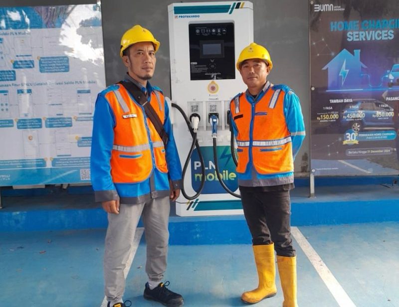 PLN Unit Induk Distribusi Sumatera Selatan, Jambi, dan Bengkulu [UIDS2JB] mengoptimalkan pelayanan Stasiun Pengisian Kendaraan Listrik Umum [SPKLU] selama siaga Lebaran atau Idul Fitri 1445 Hijriah, khususnya bagi pemudik yang menghabiskan masa liburan Lebaran.