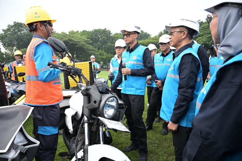 PT PLN [Persero] memastikan kelistrikan dalam kondisi prima di zona utama transportasi publik untuk menghadapi arus balik Idul Fitri 1445 H.