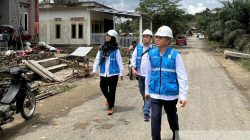 Srikandi PLN Kawal Pemulihan Pasokan Listrik Pasca Banjir Bandang di Muratara