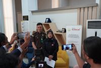 Kasipenkum Kejati Sumsel Vanny Yulia Eka Sari SH MH memberikan keterangan persn dalam perkara penjualan aset Yayasan Batang Hari Sembilan berupa Asrama Mahasiswa di Yogyakarta, Rabu 24 April 2024.