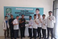 Idham Rianom saat mengambil formulir pendaftaran Walikota Palembang, sekretariat Partai Kebangkitan Bangsa (PKB) Jalan Musi II, Kamis, 25 April 2024.