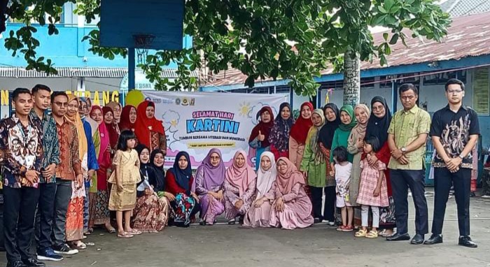 Momen peringatan Hari Kartini 2024 di SD Negeri 133 Palembang dibalut dengan beragam perlombaan, di antaranya, lomba baca puisi, fashion show, cerdas cermat, dan lomba menyanyi lagu nasional. Kegiatan berlangsung di halaman sekolah, melibatkan 100 peserta dari kelas 1 hingga 6, pada Sabtu 27 April 2024.