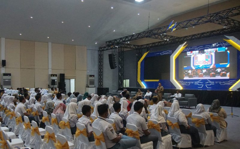 Para peserta Program Bantuan Biaya Pendidikan Mahasiswa Sekitar Bukit Asam [Bidiksiba].