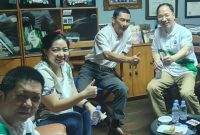 Pemilik Bengkel PASS H Ishak Yulian Yusuf saat bersama Chief Executiive Officer (CEO) Asia Pasifik (head quater) di Singapura, Mr Mike Zhang.