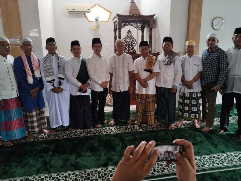 Yulius Maulana ST menyempatkan diri melakukan Safari Jumat di Masjid Darrussalam di RT 7A RW 03 Bandar Agung, Kecamatan Lahat, Jumat (3/5/24).