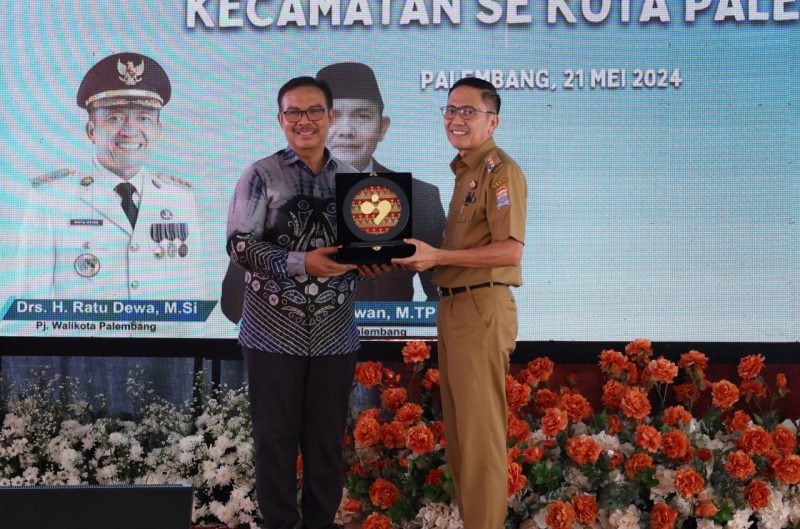 Kepala BKKBN RI Hasto Wardoyo mengapresiasi Penjabat Walikota Palembang Ratu Dewa atas kerja cepet dan tanggap dalam mengatasi dan menekan angka stunting.