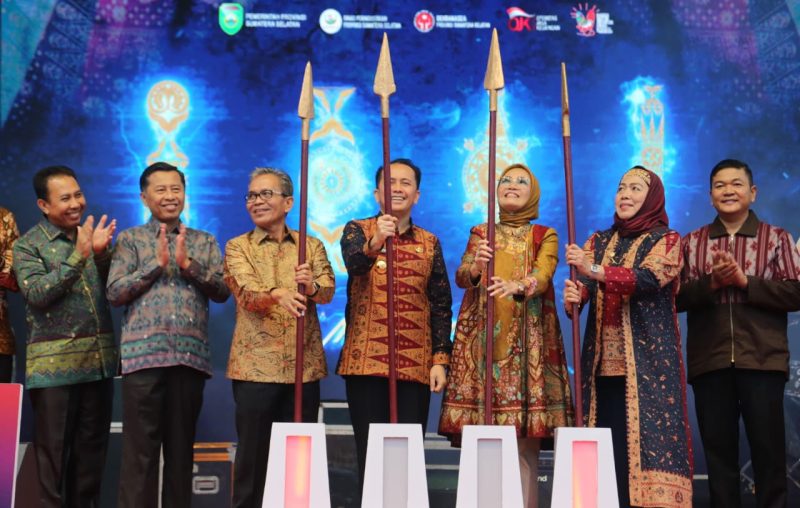 Penjabat Gubernur Sumsel Agus Fatoni membuka langsung Sriwijaya Expo pada Jumat 24 Mei 2024, sore, di halaman Kantor DPRD Sumsel.