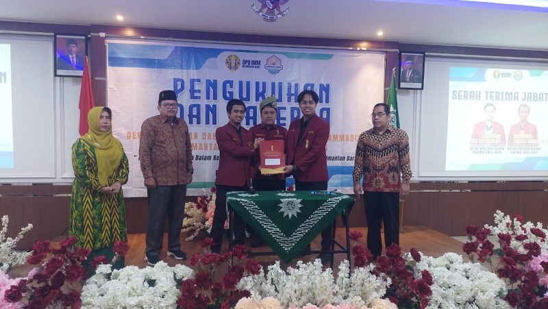 Pengukuhan Pengurus DPD Ikatan Mahasiswa Muhammadiyah Kalimantan Barat [IMM Kalbar] periode 2024 - 2026 diwarnai dengan deklarasi Pilkada Damai 2024.