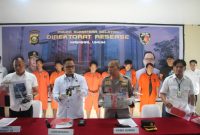 Dirreskrimum Kombes Pol Anwar Reksowidjojo memberikan keterangan terkait penangkapan keenam perampok Toko Sembako di hadapan wartawan saat pres rilis Senin 3 Juni 2024.