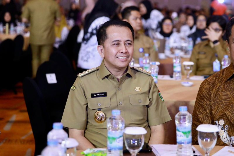 Penjabat (Pj) Gubernur Sumatera Selatan (Sumsel) Agus Fatoni diwakili oleh Kepala Badan Perencana Pembangunan Daerah (Bappeda) Provinsi Sumsel Regina Ariyanti menghadiri Peluncuran Kolaborasi Pemanfaatan Sistem Data Registrasi Sosial Ekonomi.